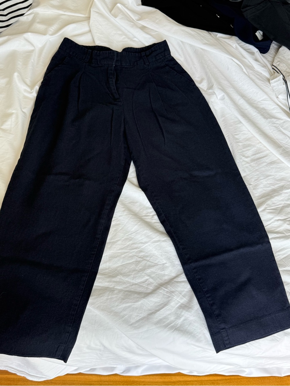 Women's Navy Pleated Relaxed-Fit Pants